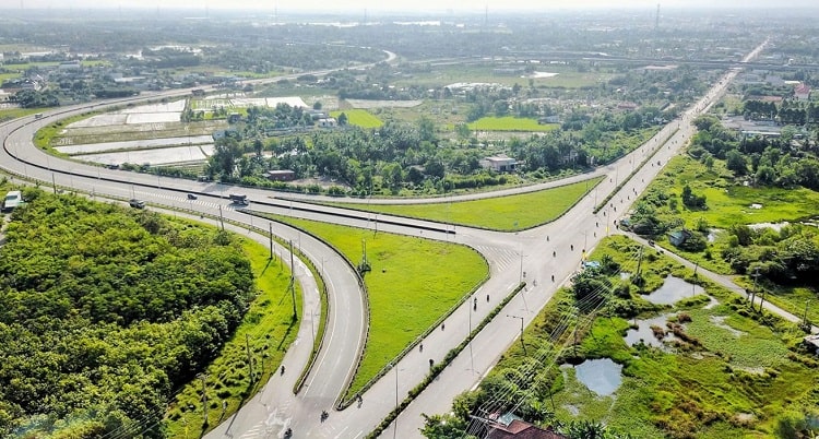 Dịch vụ trồng và chăm sóc cây xanh Long An